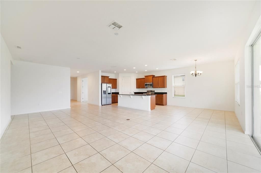 En Venta: $519,000 (4 camas, 3 baños, 3101 Pies cuadrados)