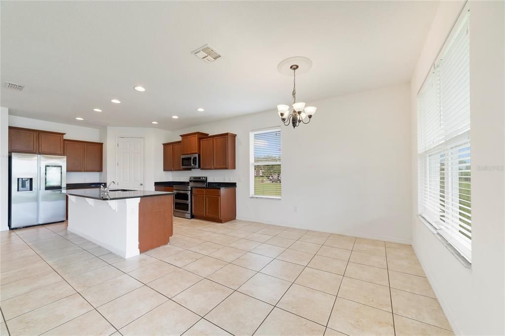 En Venta: $519,000 (4 camas, 3 baños, 3101 Pies cuadrados)