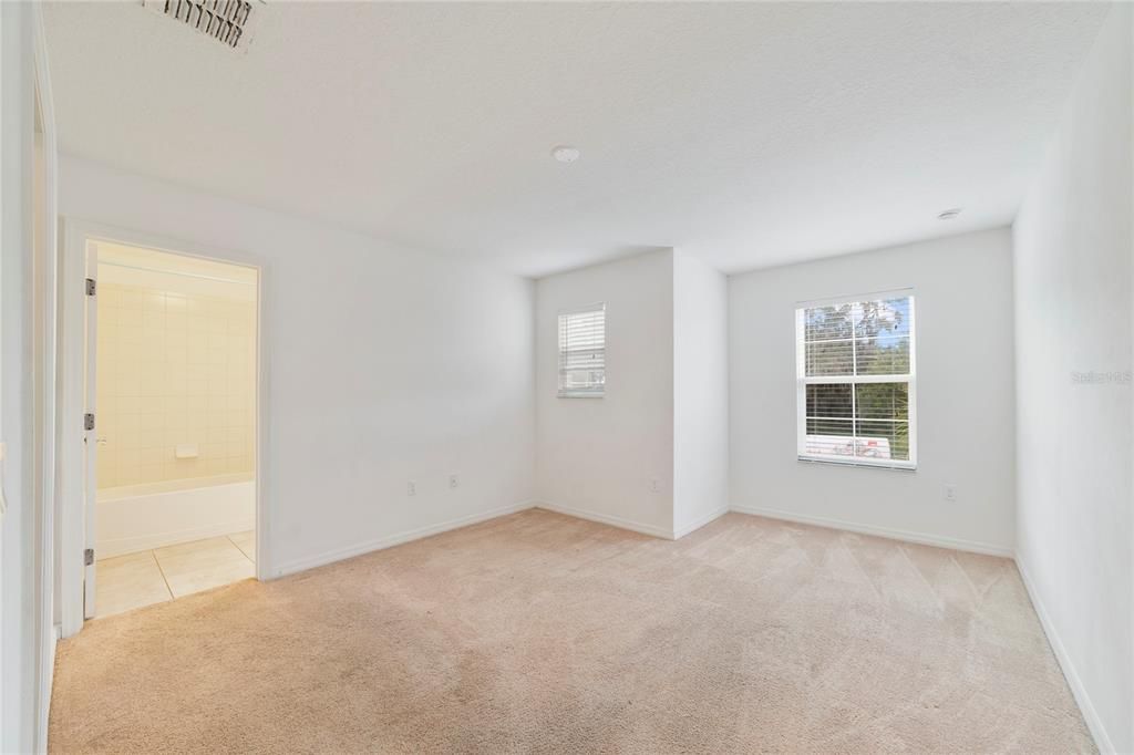 En Venta: $519,000 (4 camas, 3 baños, 3101 Pies cuadrados)