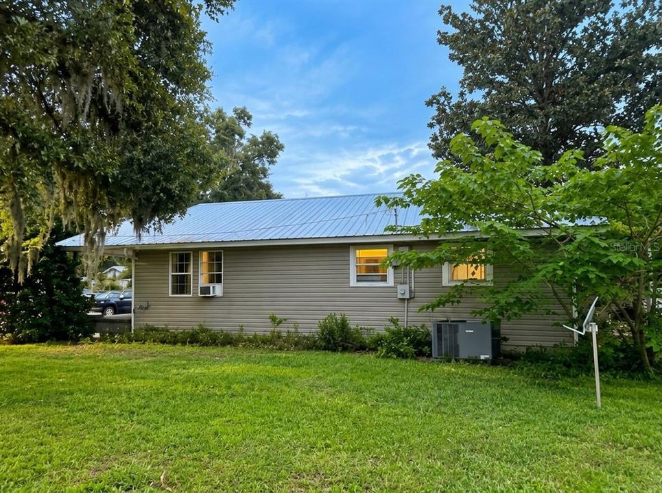 For Sale: $144,900 (1 beds, 1 baths, 1000 Square Feet)