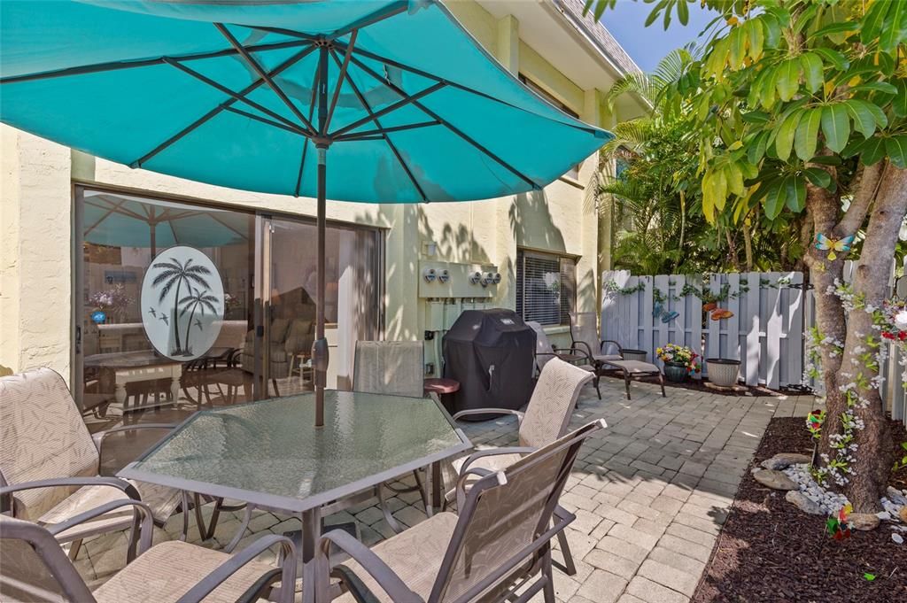 En Venta: $400,000 (2 camas, 2 baños, 964 Pies cuadrados)