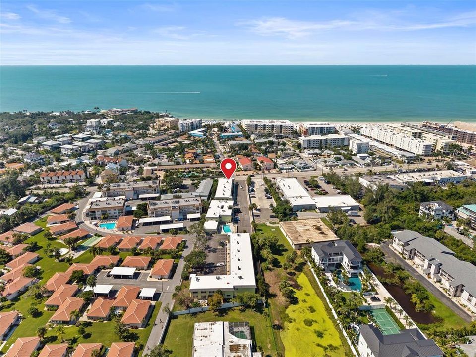 En Venta: $400,000 (2 camas, 2 baños, 964 Pies cuadrados)
