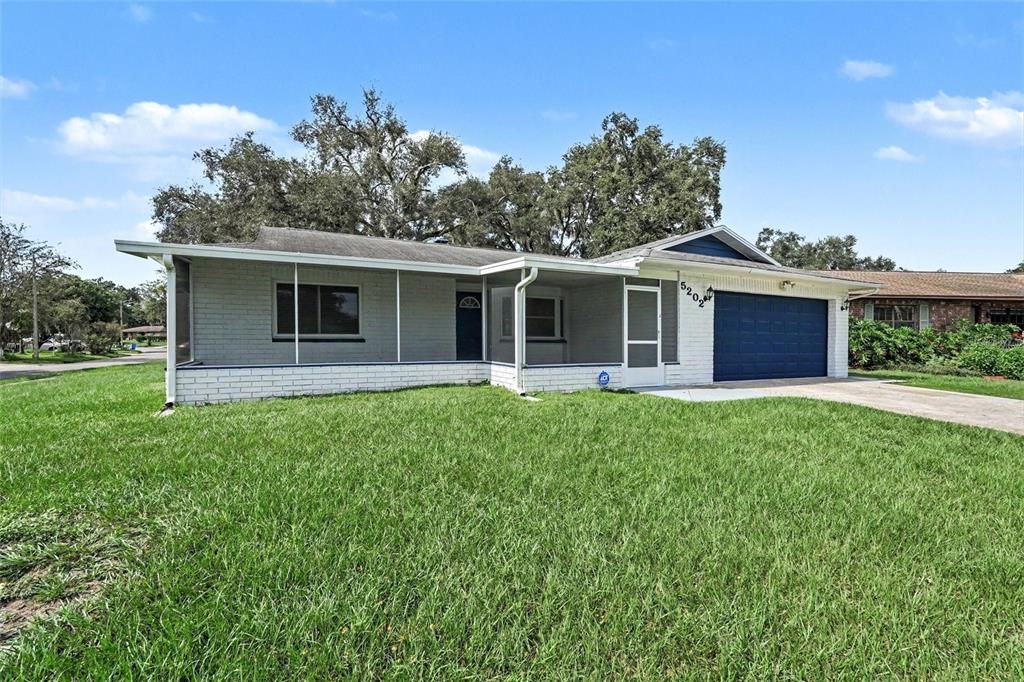 For Sale: $334,900 (3 beds, 2 baths, 1272 Square Feet)