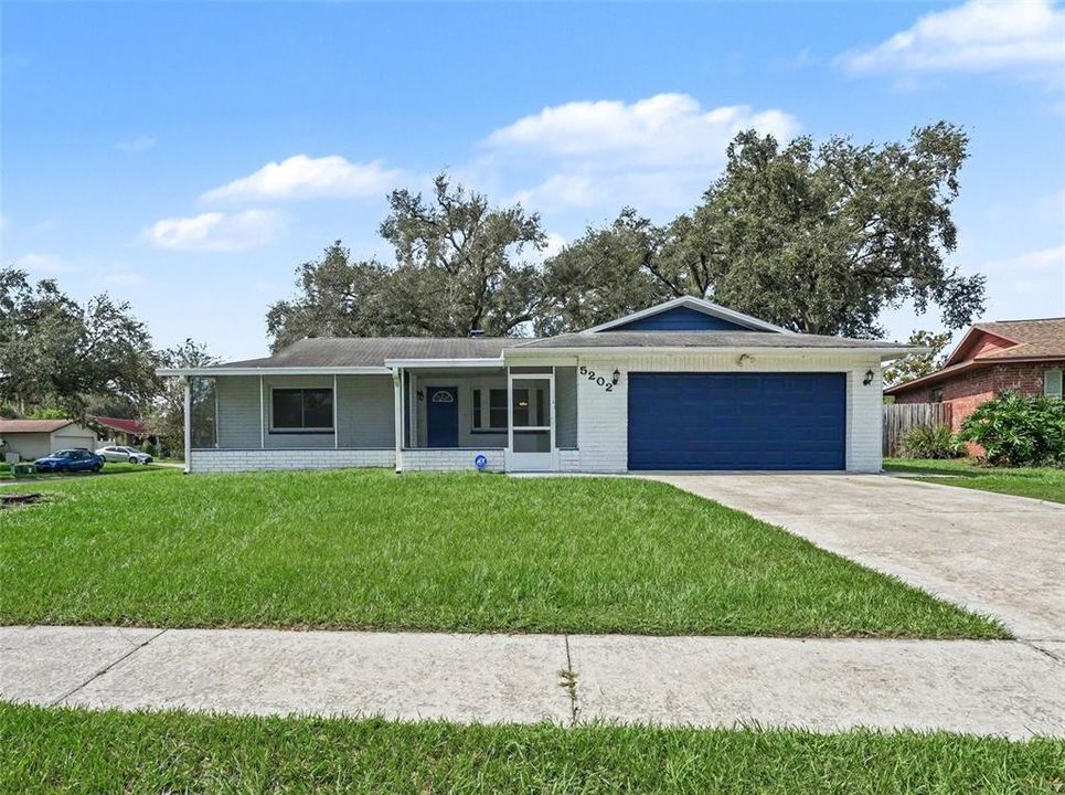 For Sale: $334,900 (3 beds, 2 baths, 1272 Square Feet)
