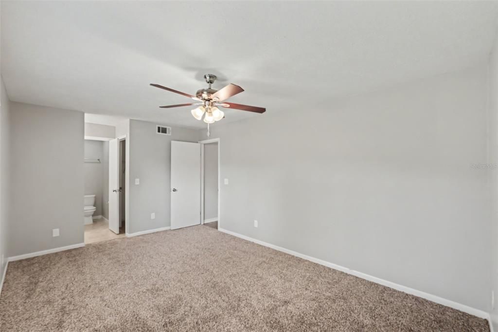 For Sale: $334,900 (3 beds, 2 baths, 1272 Square Feet)