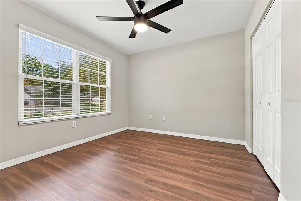 En Venta: $369,900 (4 camas, 2 baños, 1774 Pies cuadrados)
