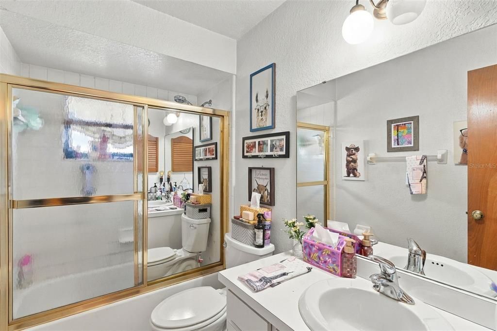 En Venta: $365,000 (3 camas, 2 baños, 1830 Pies cuadrados)