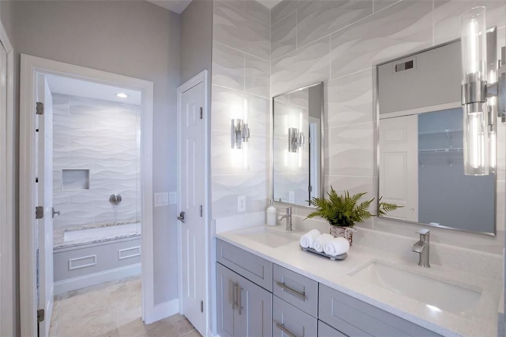 For Rent: $2,900 (2 beds, 2 baths, 1163 Square Feet)