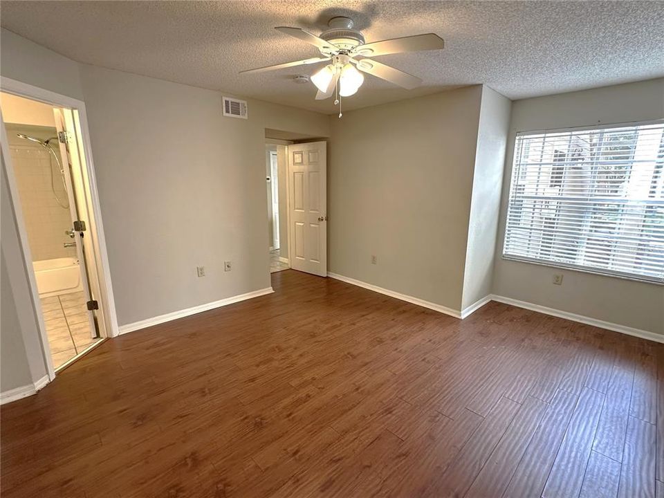 En Venta: $152,900 (3 camas, 2 baños, 1138 Pies cuadrados)