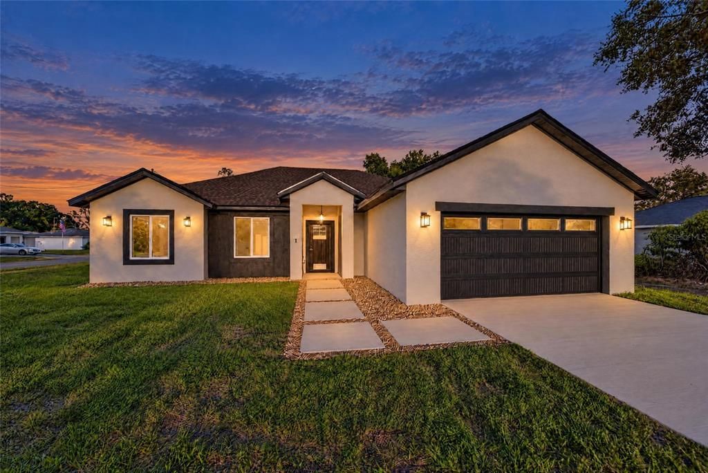 На продажу: $324,900 (4 спален, 2 ванн, 1863 Квадратных фут)