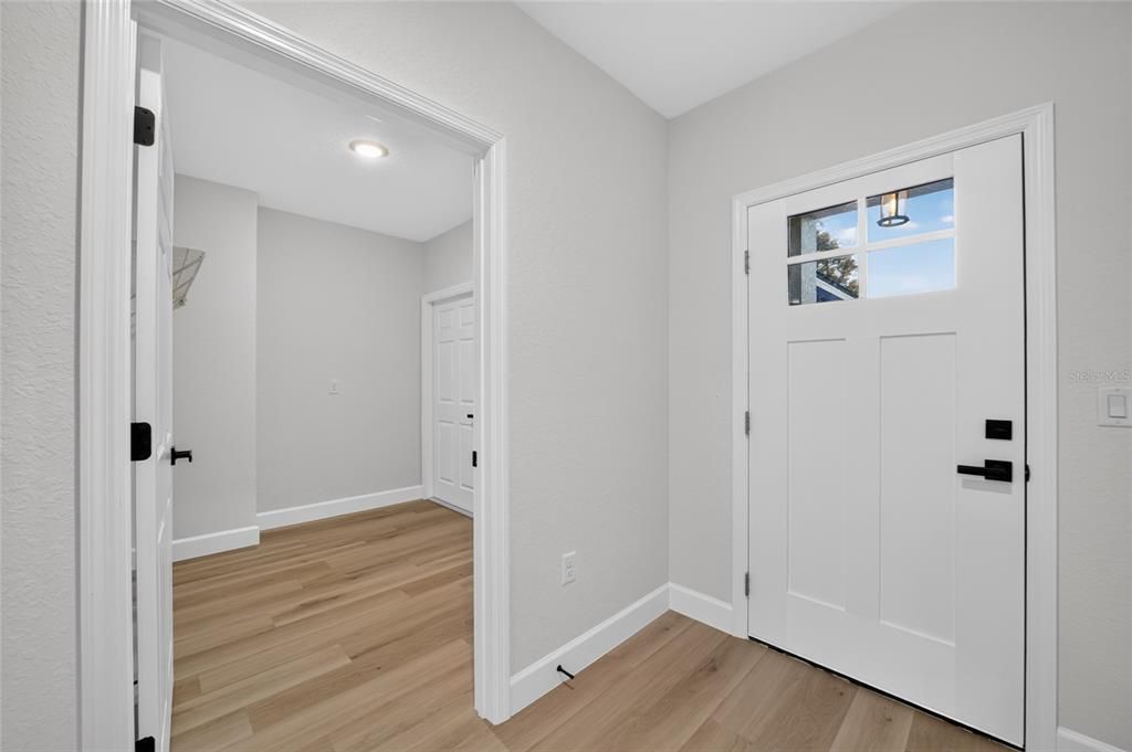 На продажу: $324,900 (4 спален, 2 ванн, 1863 Квадратных фут)