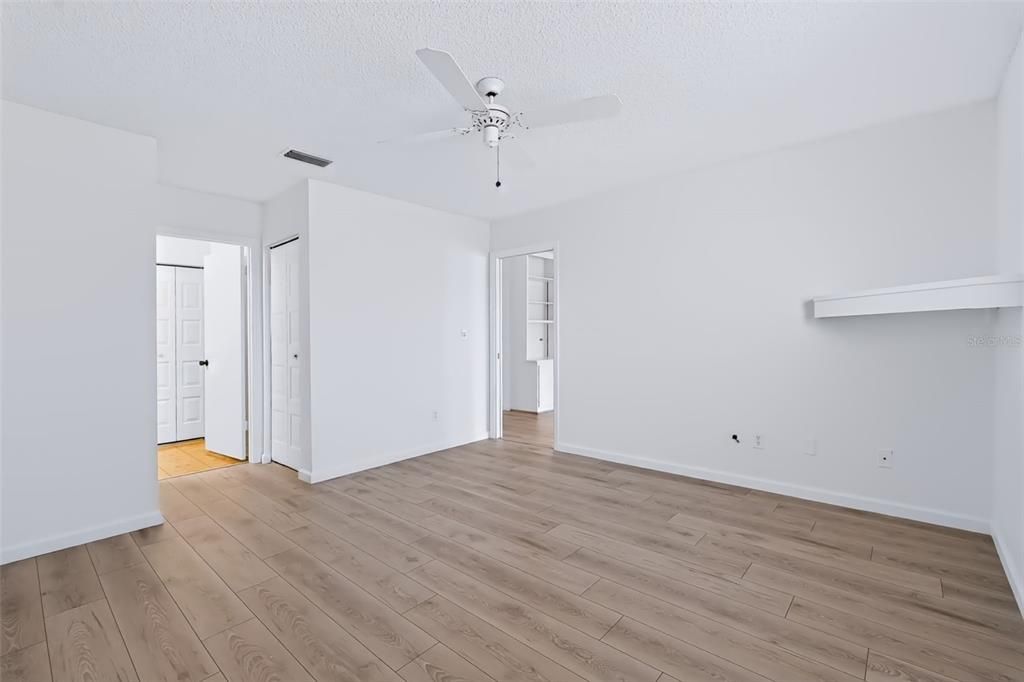 На продажу: $225,000 (2 спален, 2 ванн, 1516 Квадратных фут)
