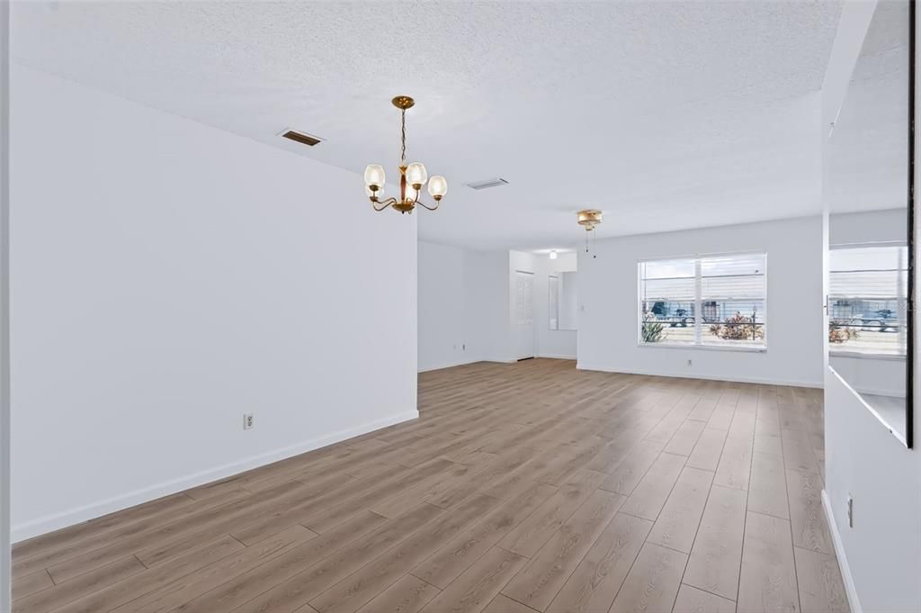 На продажу: $225,000 (2 спален, 2 ванн, 1516 Квадратных фут)