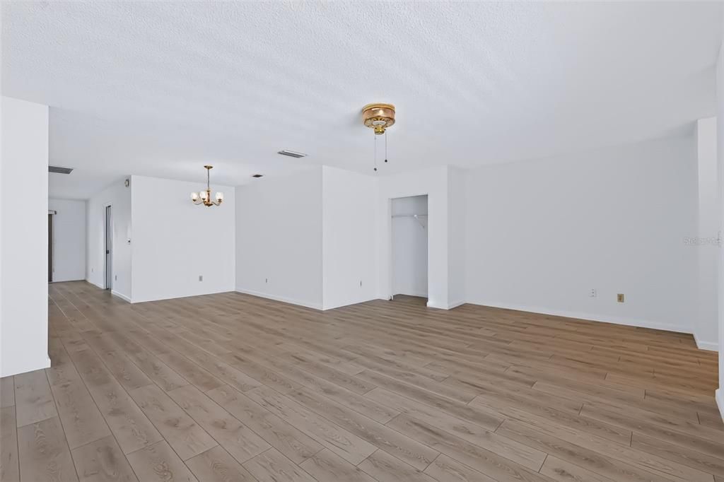 На продажу: $225,000 (2 спален, 2 ванн, 1516 Квадратных фут)