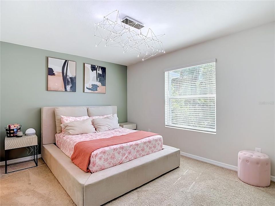 For Rent: $2,600 (3 beds, 2 baths, 1673 Square Feet)
