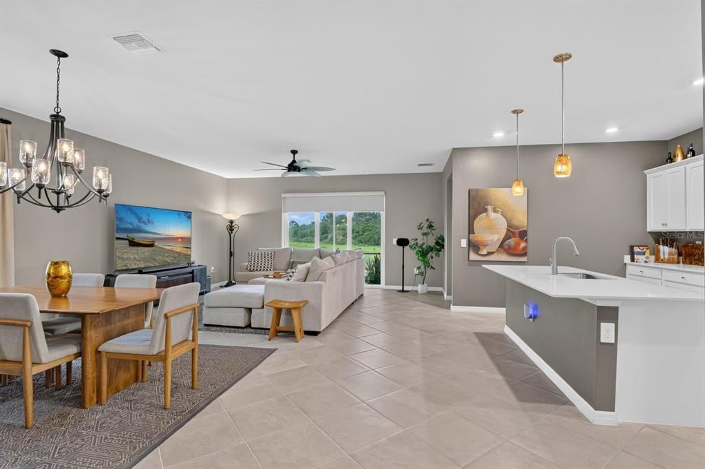 En Venta: $414,900 (3 camas, 3 baños, 1849 Pies cuadrados)