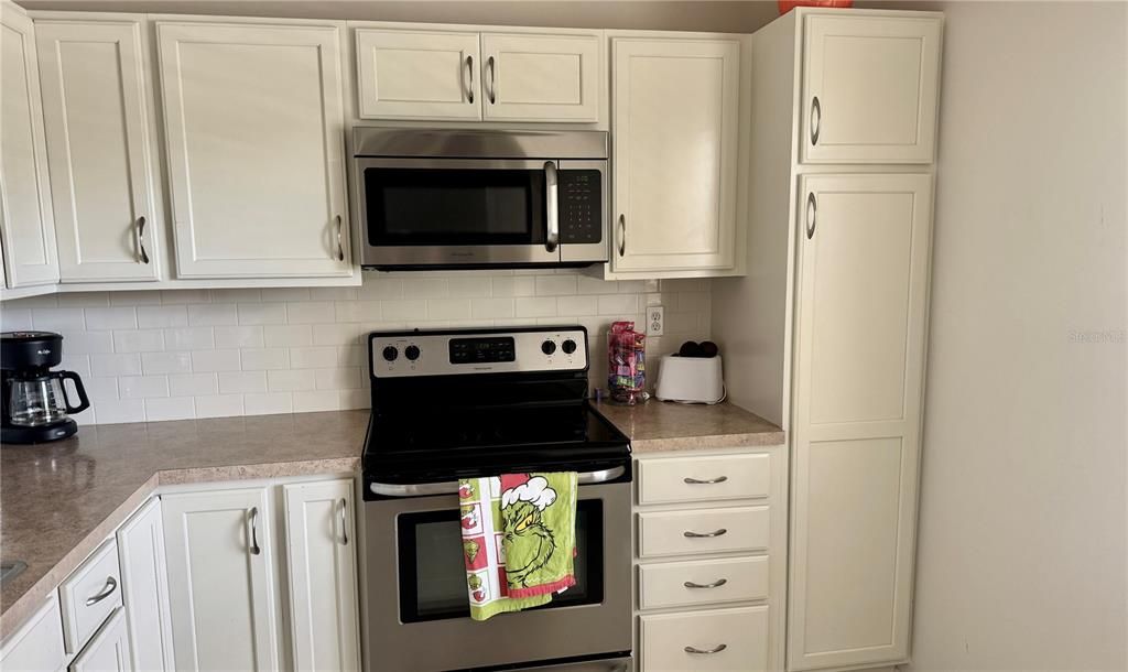 For Sale: $250,000 (3 beds, 2 baths, 1500 Square Feet)