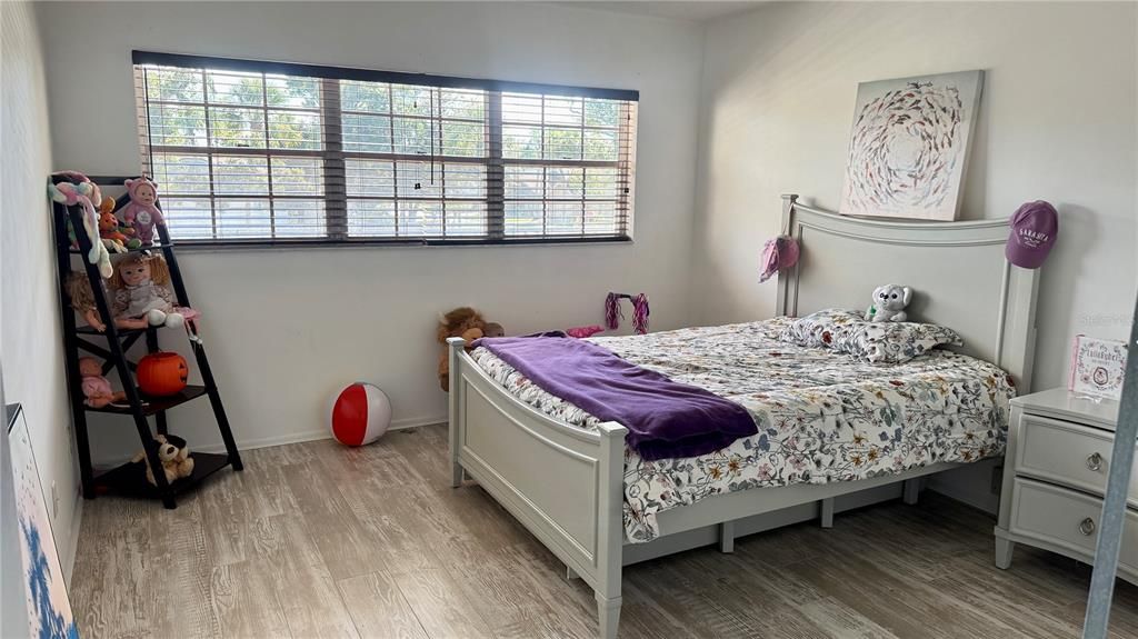 For Sale: $250,000 (3 beds, 2 baths, 1500 Square Feet)