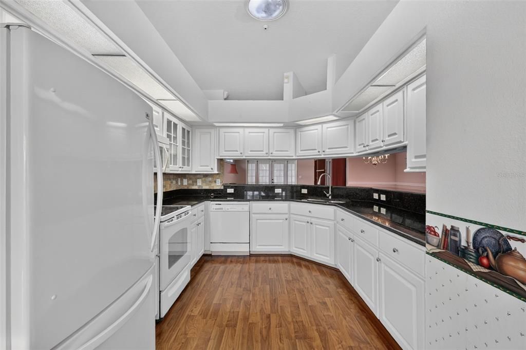 For Sale: $269,900 (3 beds, 2 baths, 1622 Square Feet)