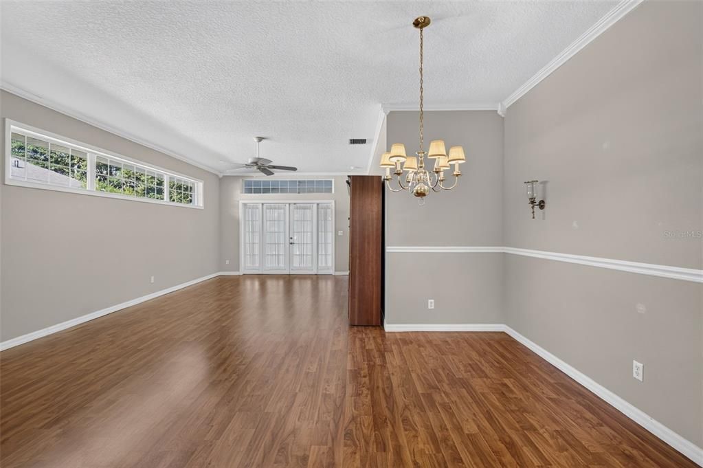 For Sale: $269,900 (3 beds, 2 baths, 1622 Square Feet)