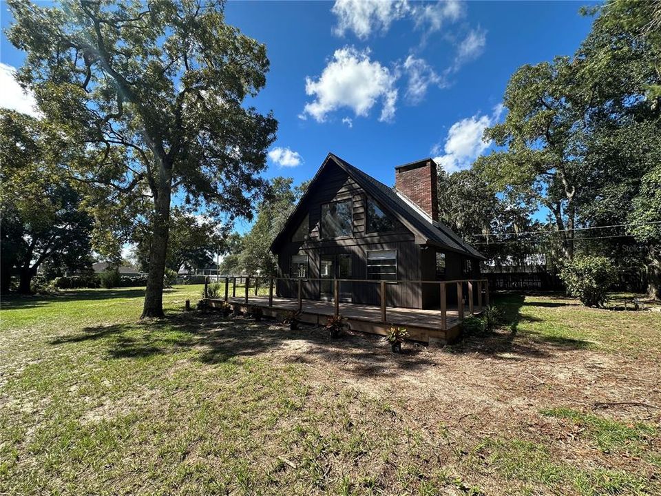 For Sale: $275,000 (2 beds, 2 baths, 1388 Square Feet)
