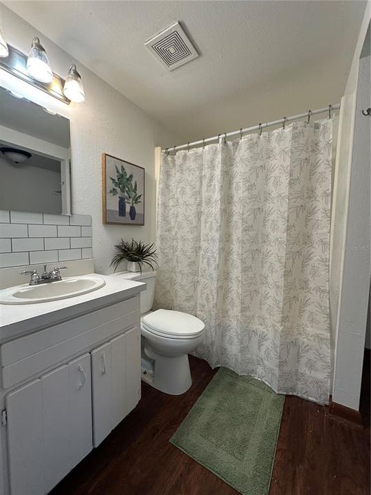 For Sale: $275,000 (2 beds, 2 baths, 1388 Square Feet)