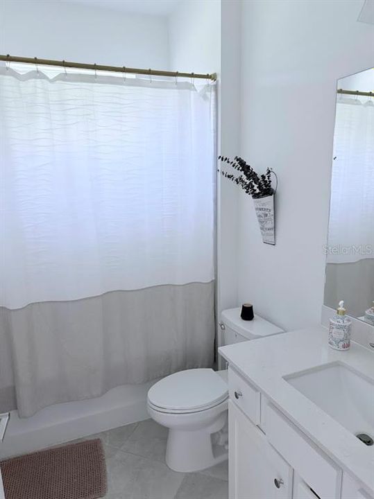 For Sale: $424,900 (3 beds, 3 baths, 2434 Square Feet)
