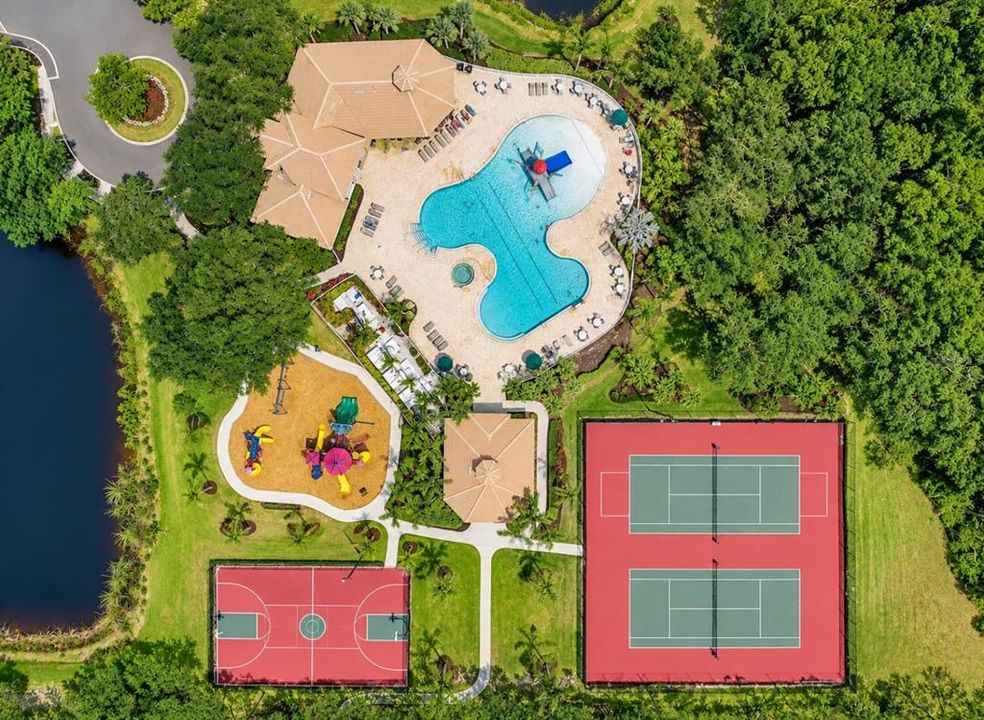 En Venta: $549,900 (4 camas, 3 baños, 2242 Pies cuadrados)