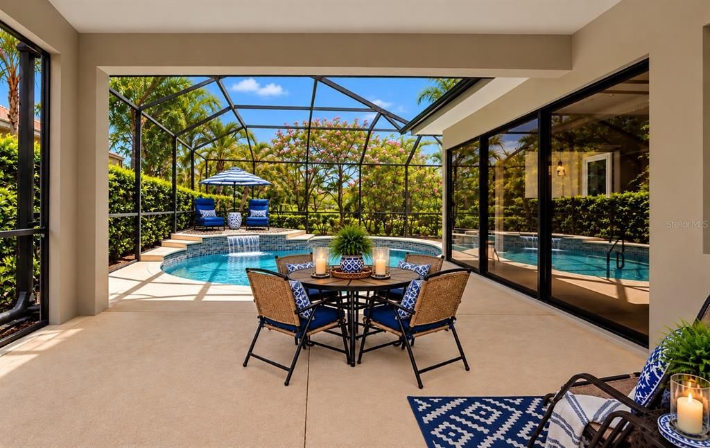 En Venta: $549,900 (4 camas, 3 baños, 2242 Pies cuadrados)