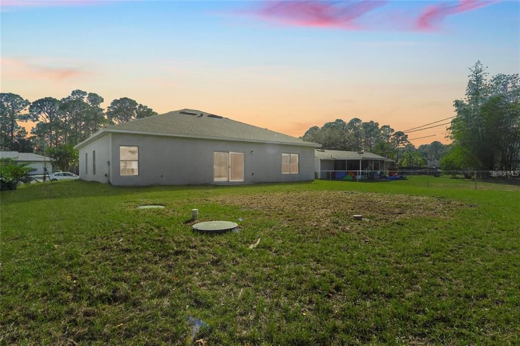 For Sale: $305,000 (4 beds, 2 baths, 1695 Square Feet)