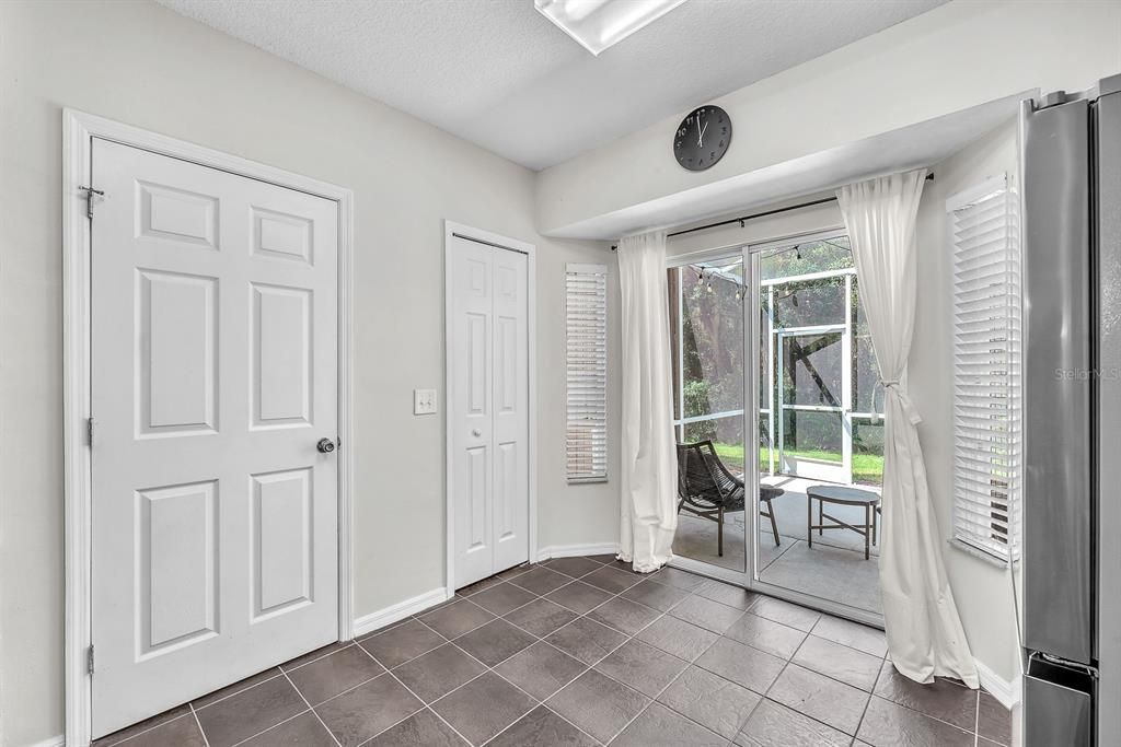 For Sale: $250,000 (3 beds, 2 baths, 1383 Square Feet)