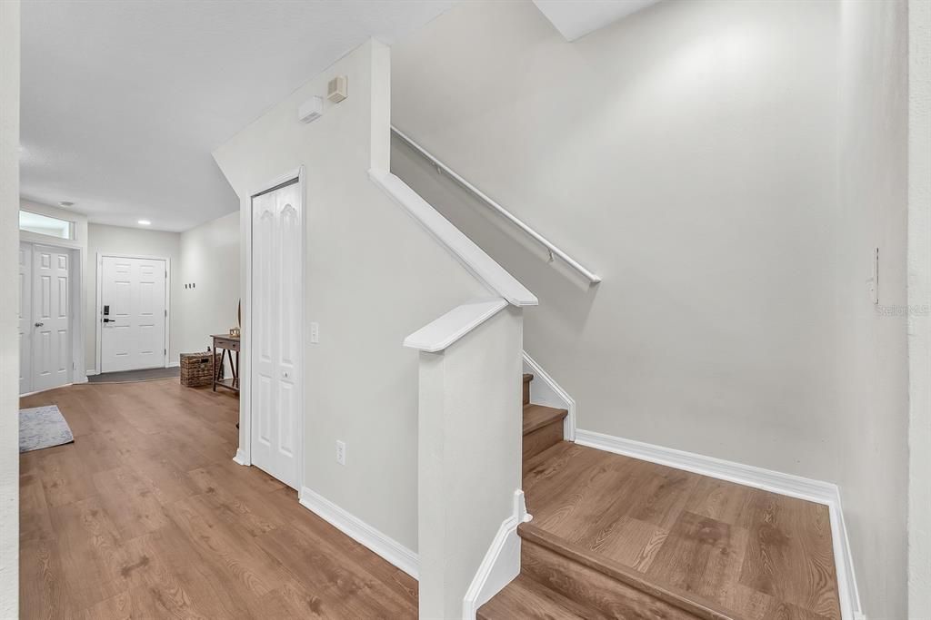 For Sale: $250,000 (3 beds, 2 baths, 1383 Square Feet)