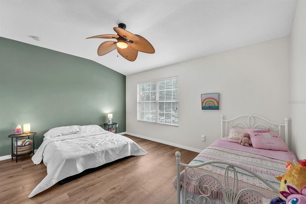For Sale: $250,000 (3 beds, 2 baths, 1383 Square Feet)