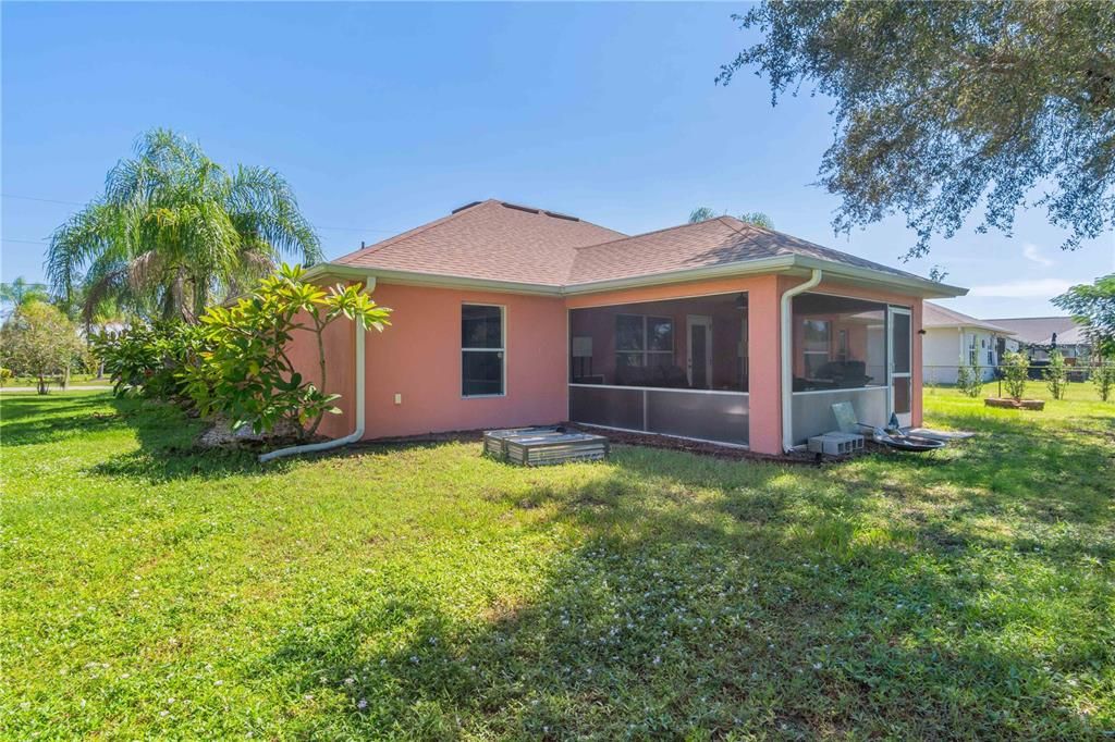 For Sale: $320,000 (4 beds, 2 baths, 2304 Square Feet)