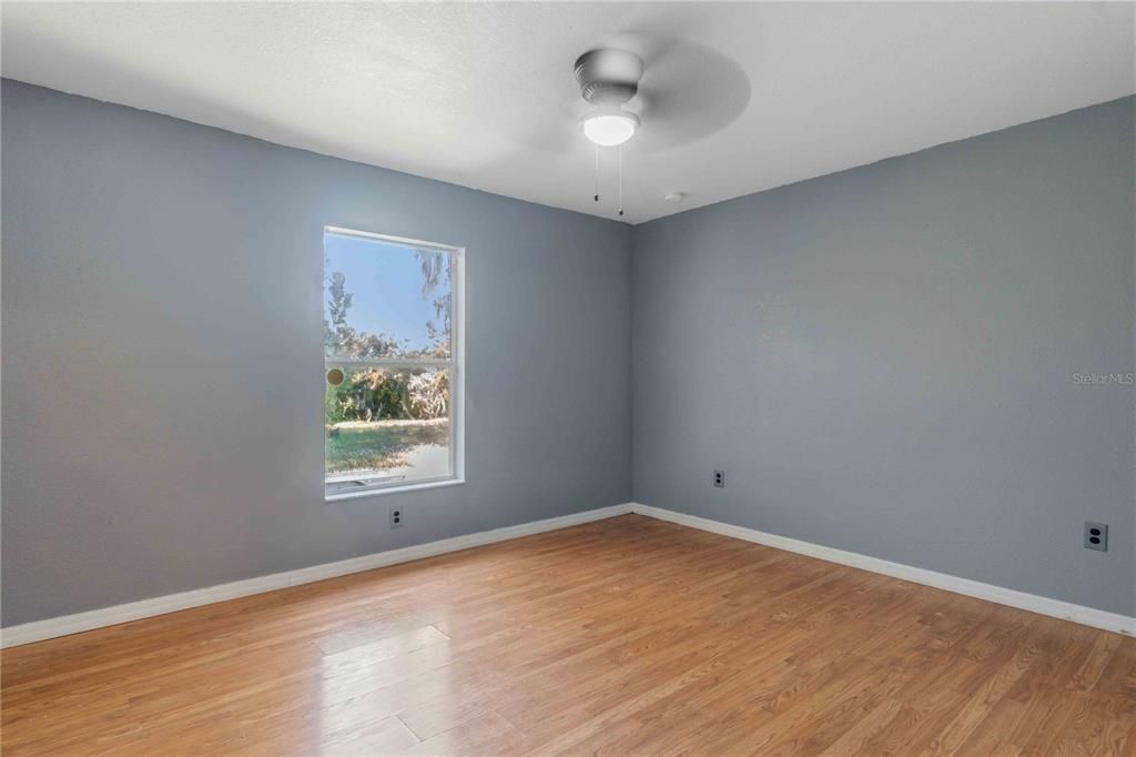 For Sale: $320,000 (4 beds, 2 baths, 2304 Square Feet)