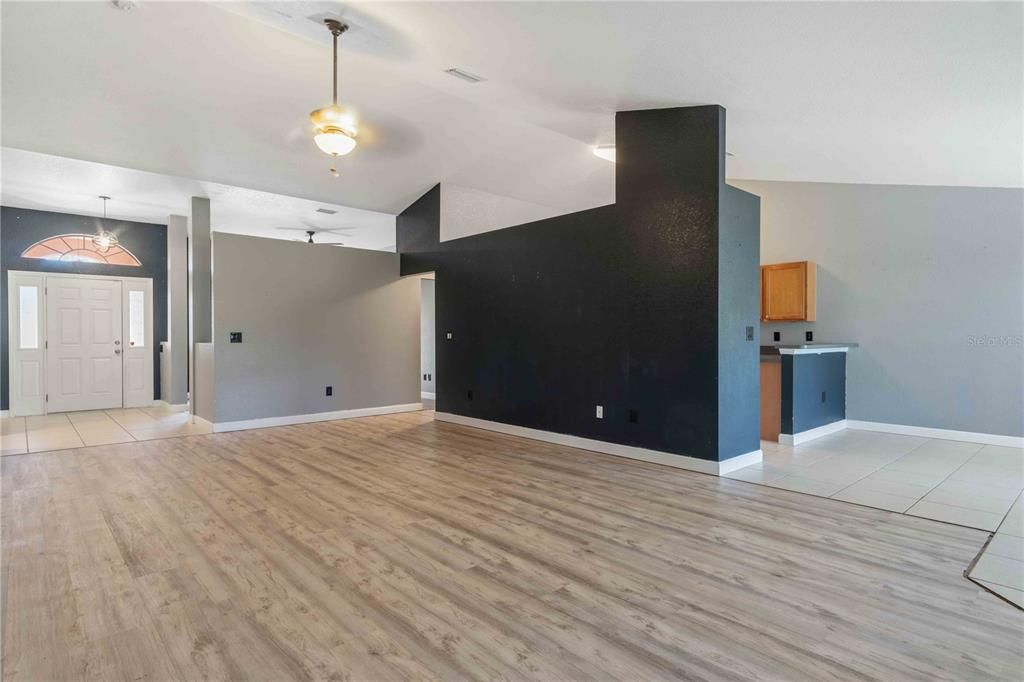 For Sale: $320,000 (4 beds, 2 baths, 2304 Square Feet)