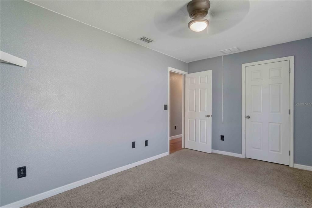 For Sale: $320,000 (4 beds, 2 baths, 2304 Square Feet)
