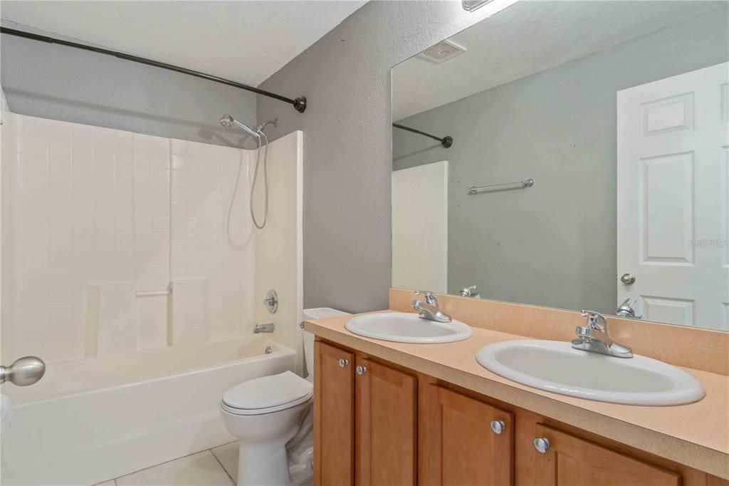 For Sale: $320,000 (4 beds, 2 baths, 2304 Square Feet)