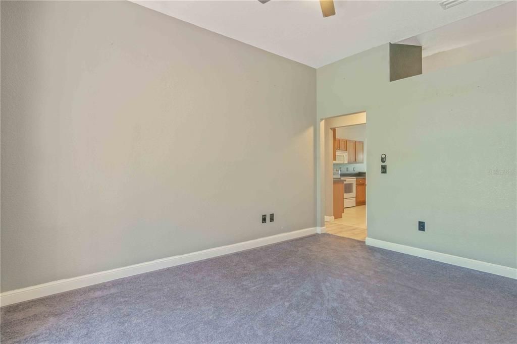 For Sale: $320,000 (4 beds, 2 baths, 2304 Square Feet)