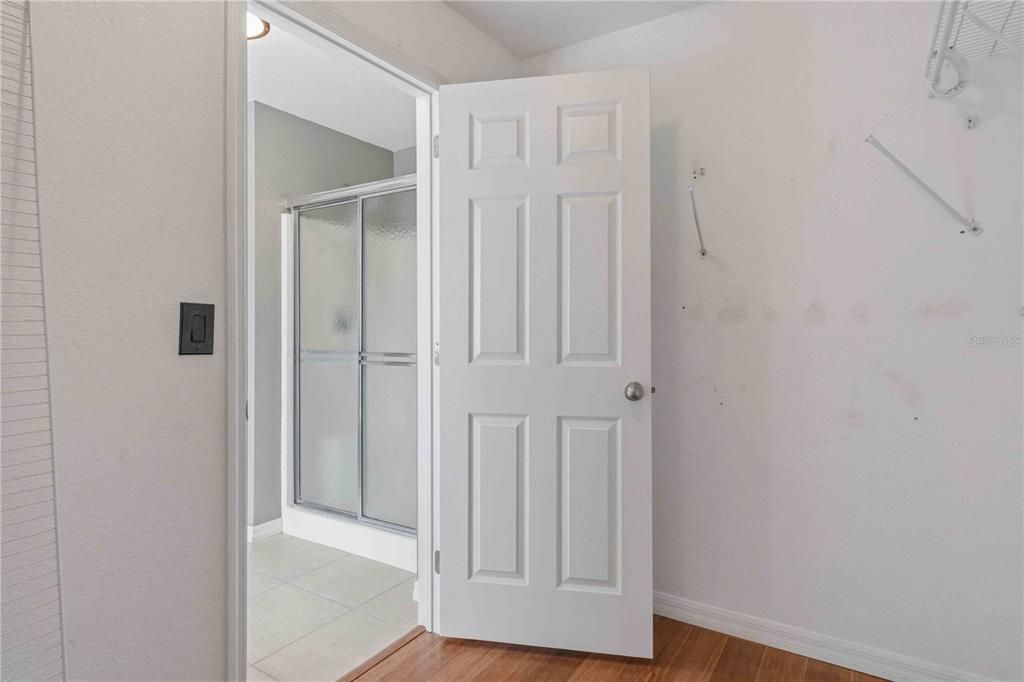 For Sale: $320,000 (4 beds, 2 baths, 2304 Square Feet)