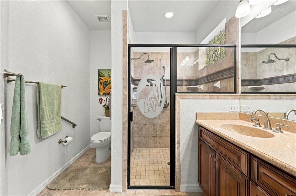 En Venta: $575,000 (2 camas, 2 baños, 2105 Pies cuadrados)