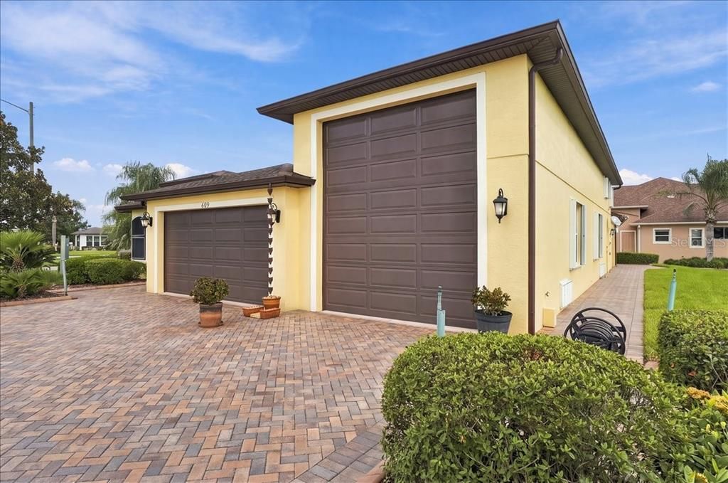 En Venta: $575,000 (2 camas, 2 baños, 2105 Pies cuadrados)