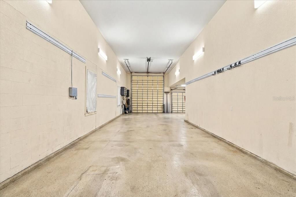 En Venta: $575,000 (2 camas, 2 baños, 2105 Pies cuadrados)