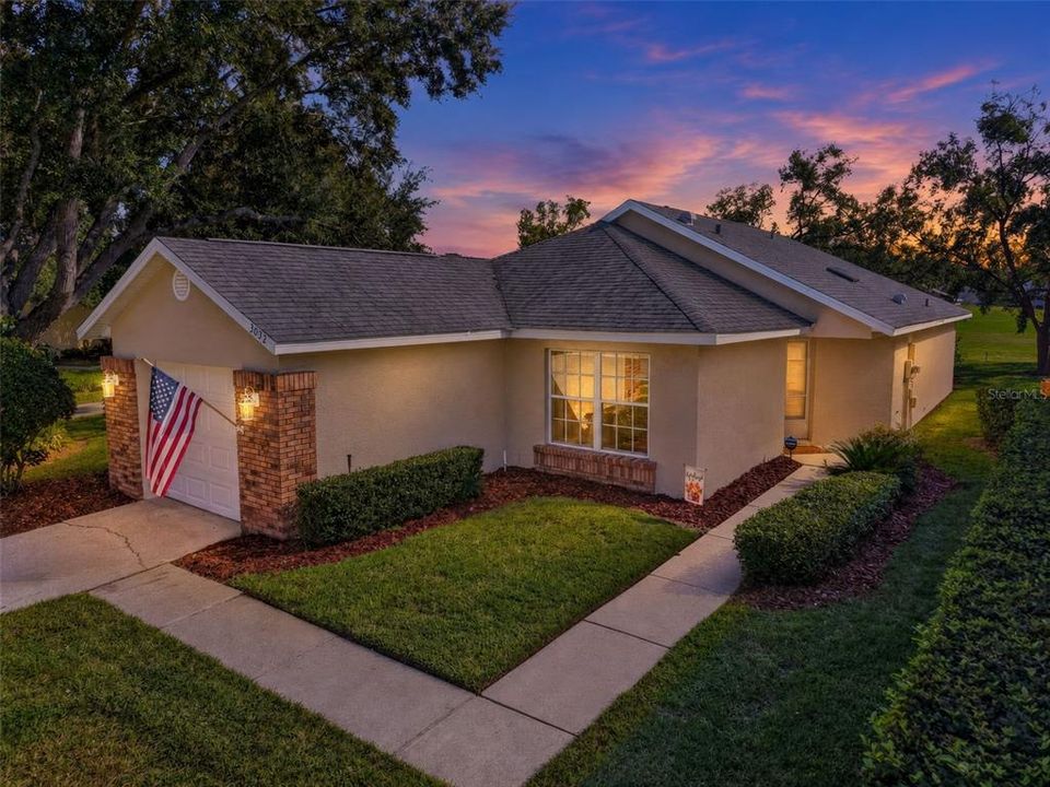 For Sale: $298,700 (3 beds, 2 baths, 1517 Square Feet)