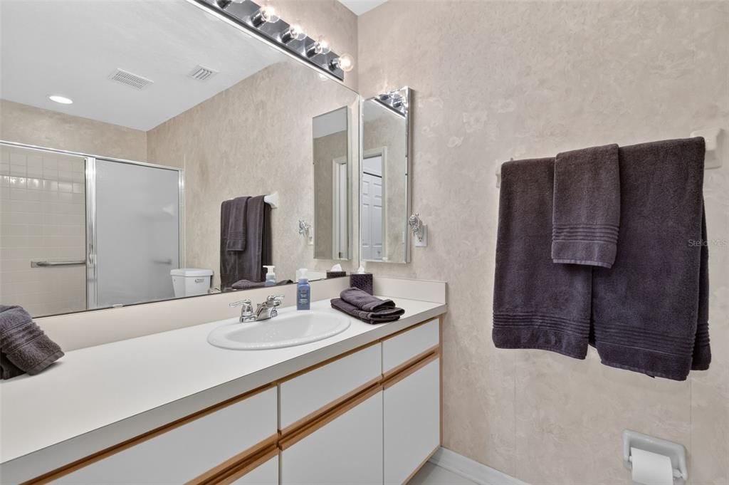 For Sale: $298,700 (3 beds, 2 baths, 1517 Square Feet)