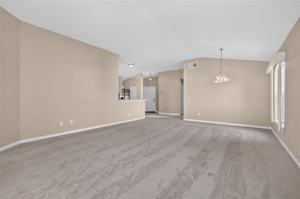 For Sale: $298,700 (3 beds, 2 baths, 1517 Square Feet)