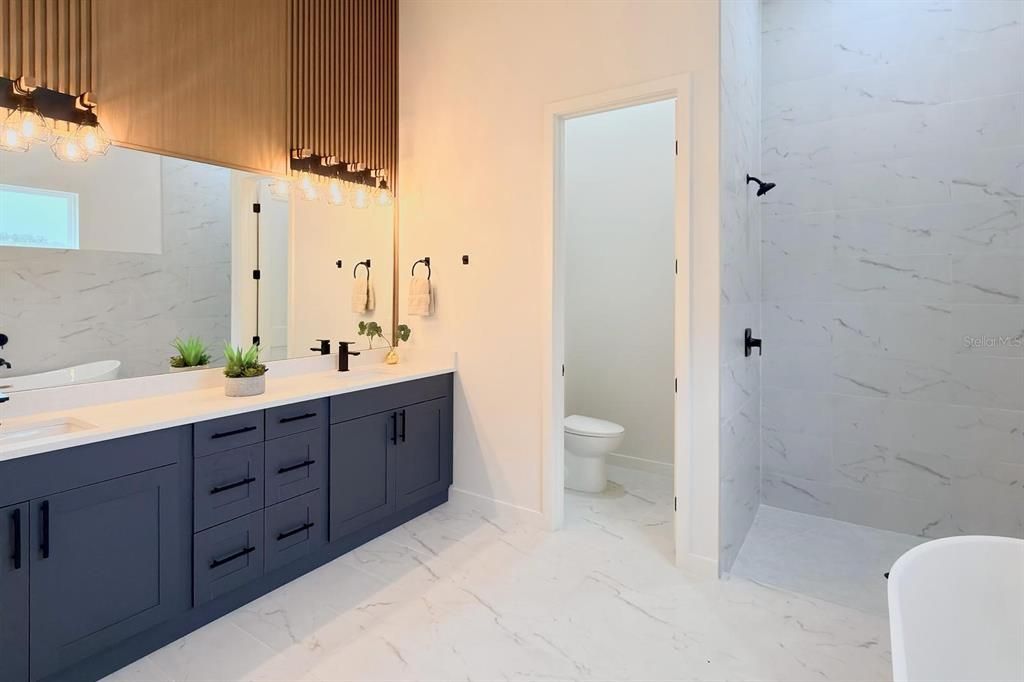For Sale: $849,000 (4 beds, 3 baths, 2065.03 Square Feet)