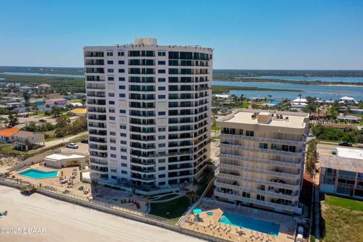 For Sale: $400,000 (2 beds, 2 baths, 1555 Square Feet)