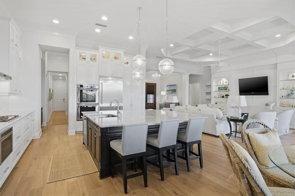 Active With Contract: $2,150,000 (3 beds, 3 baths, 3386 Square Feet)