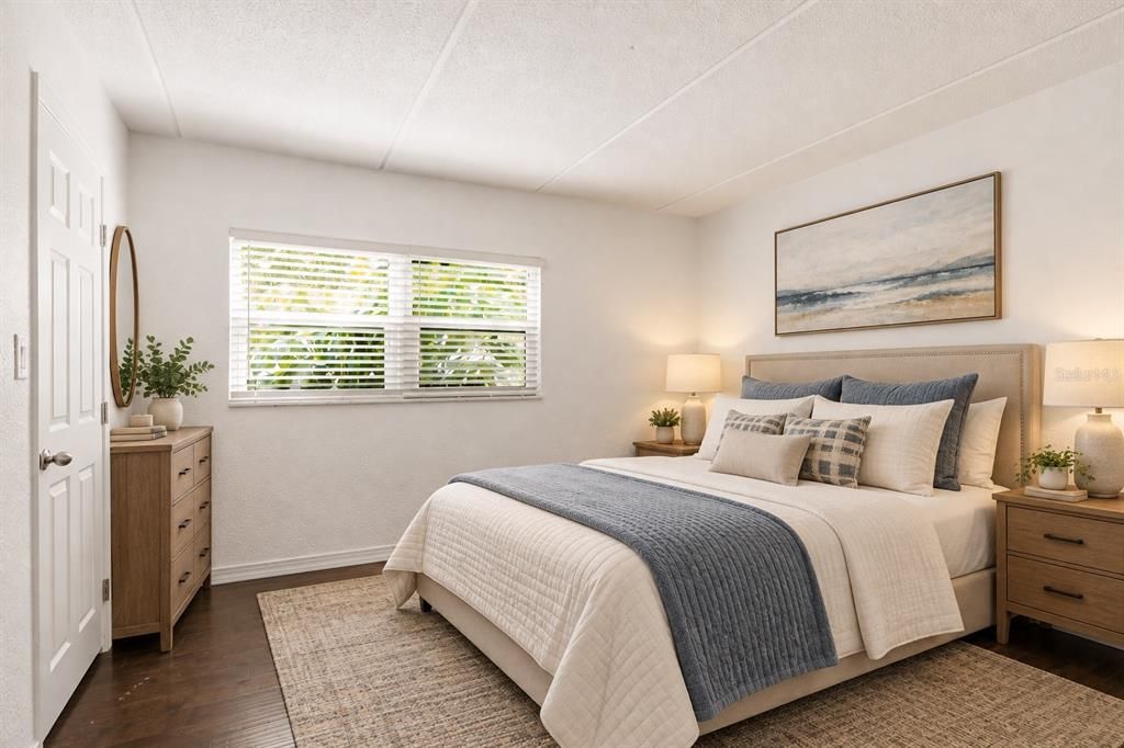 For Sale: $199,900 (2 beds, 2 baths, 1029 Square Feet)